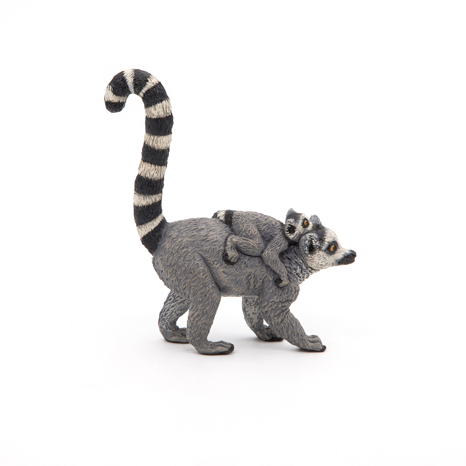 LEMUR S MLÁDĚTEM
