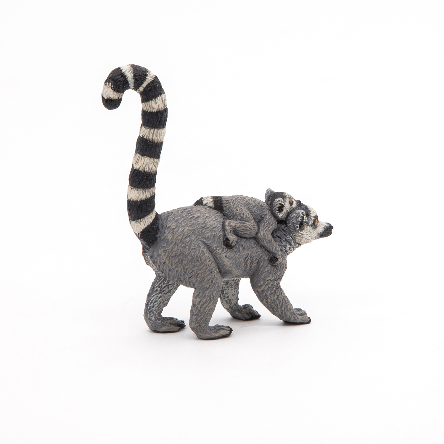 LEMUR S MLÁDĚTEM